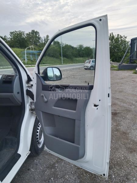 Volkswagen Transporter T5 2.0TDI