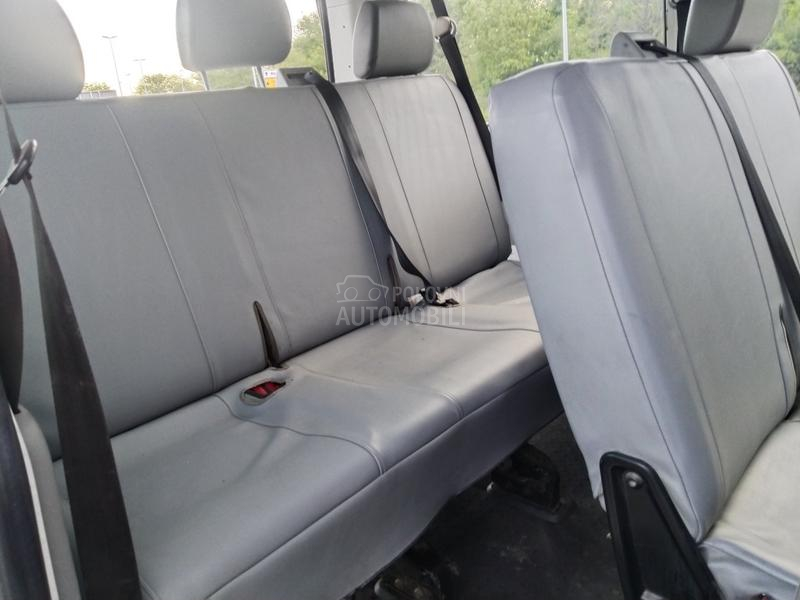 Volkswagen Transporter T5 2.0TDI