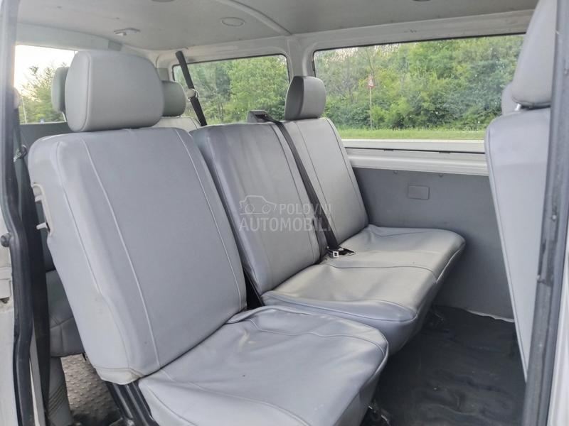 Volkswagen Transporter T5 2.0TDI