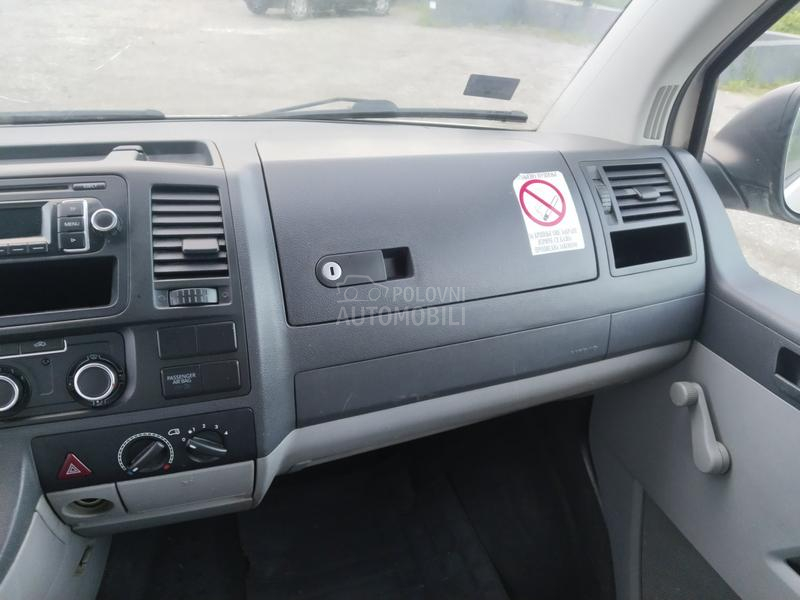 Volkswagen Transporter T5 2.0TDI