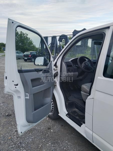 Volkswagen Transporter T5 2.0TDI