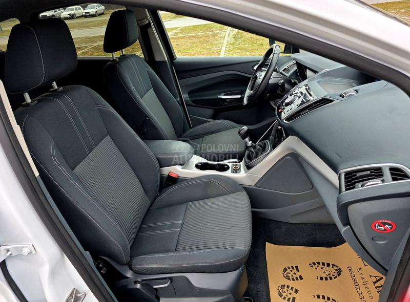 Ford C-Max Sony