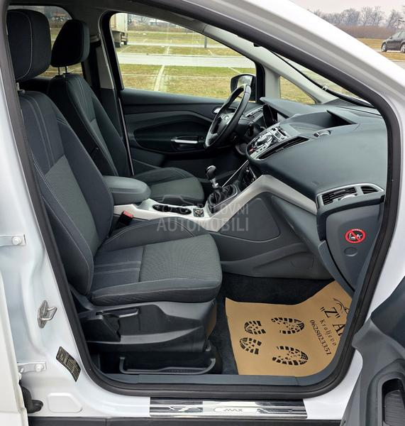 Ford C-Max Sony