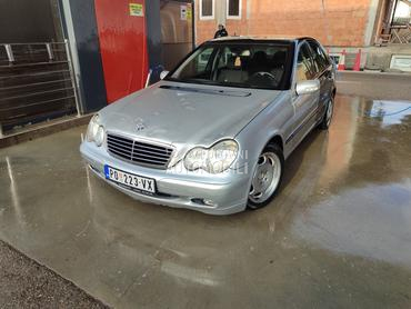 maska za Mercedes Benz C Klasa od 2004. do 2006. god.