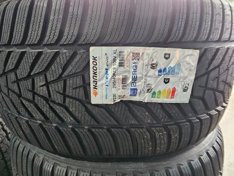Hankook 295/40 R19 Zimska