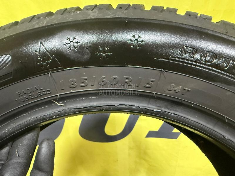 Dunlop 165/65 R15 Zimska