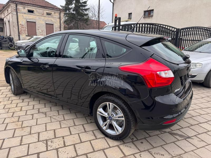 Ford Focus 1,0 BEN ŠVAJ NOV