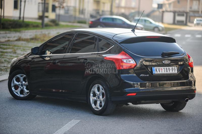 Ford Focus 1,6 ScTi Titanium X