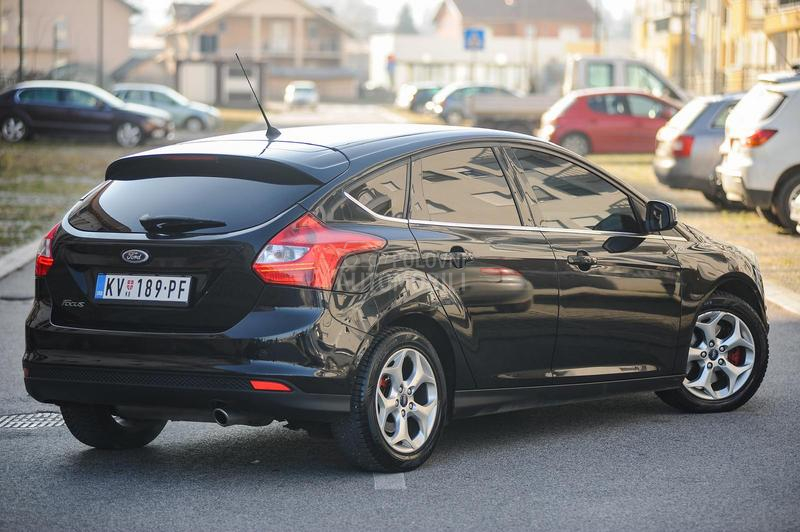 Ford Focus 1,6 ScTi Titanium X