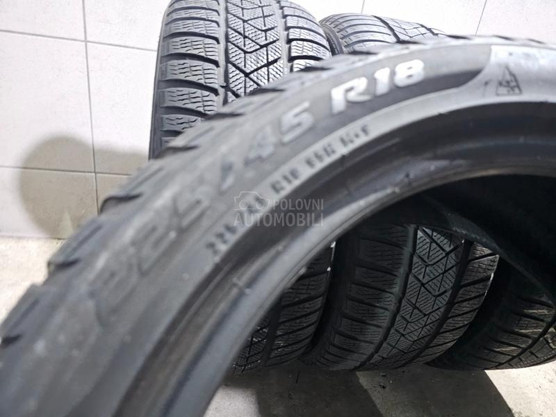 Pirelli 225/45 R18 Zimska