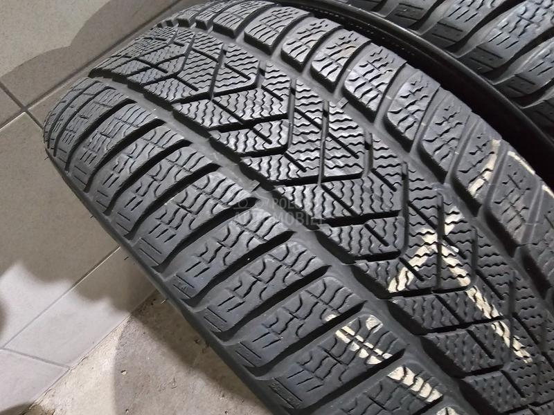 Pirelli 225/45 R18 Zimska