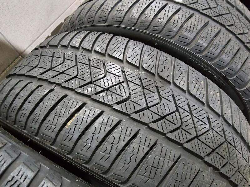 Pirelli 225/45 R18 Zimska