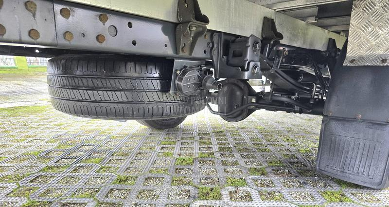 Iveco Daily 35S18 3,0 LED FAR 4,9M