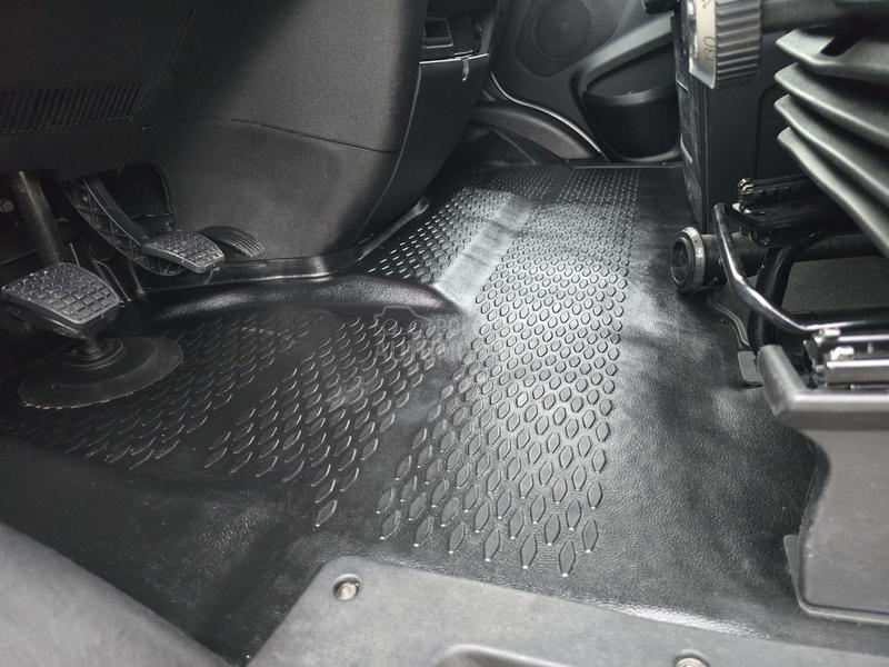 Iveco Daily 35S18 3,0 LED FAR 4,9M