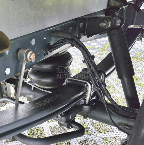 Iveco Daily 35S18 3,0 LED FAR 4,9M