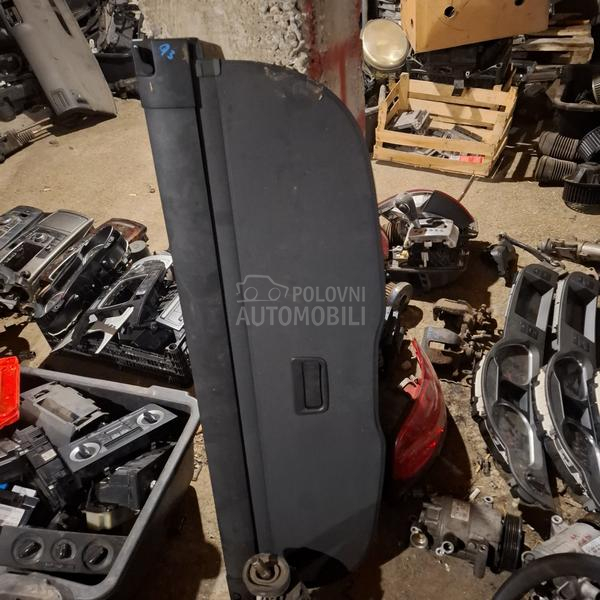 kompletan auto u delovima