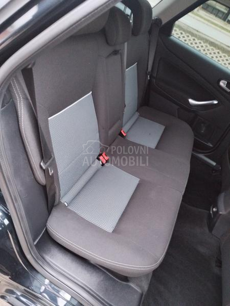 Ford Mondeo 2.0i  u.v.o.z  C H