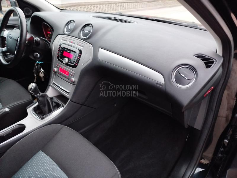 Ford Mondeo 2.0i  u.v.o.z  C H