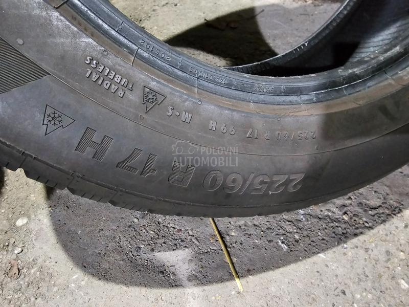 Continental 225/60 R17 Zimska