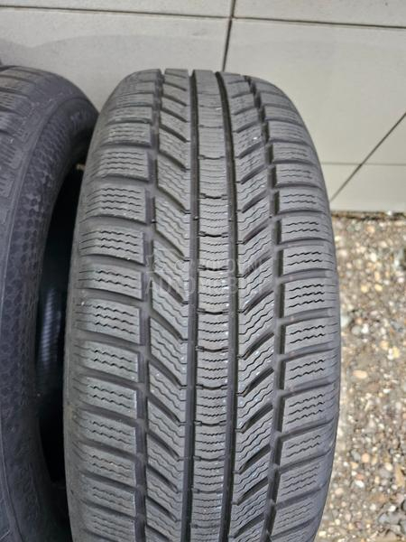 Continental 215/60 R17 Zimska