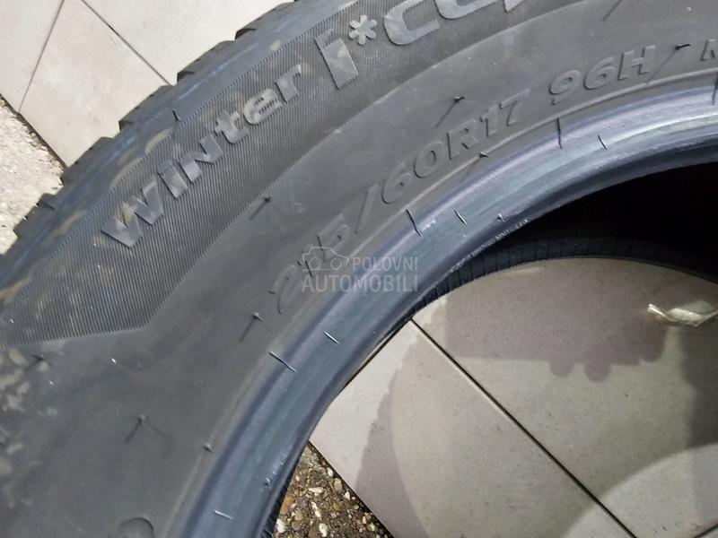 Hankook 215/60 R17 Zimska