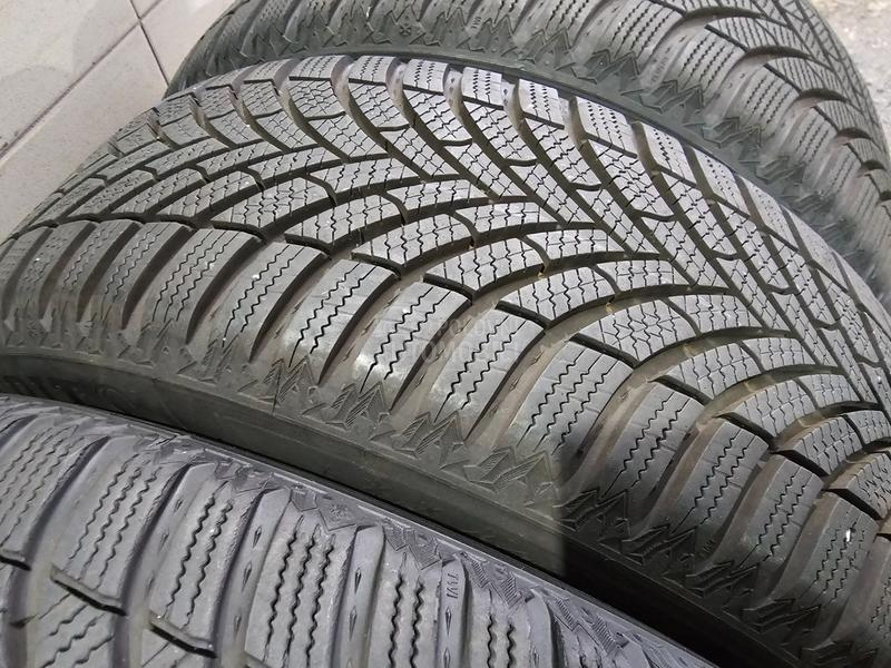 Hankook 205/55 R17 Zimska