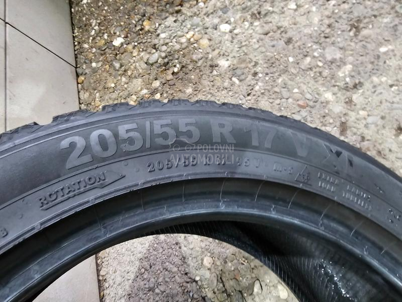 Hankook 205/55 R17 Zimska