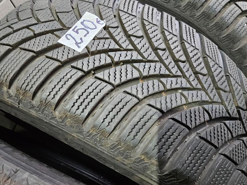 Hankook 205/55 R17 Zimska
