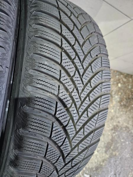 Hankook 205/55 R17 Zimska