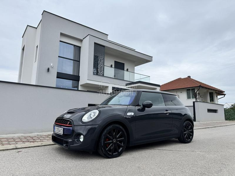 MINI Cooper S f56