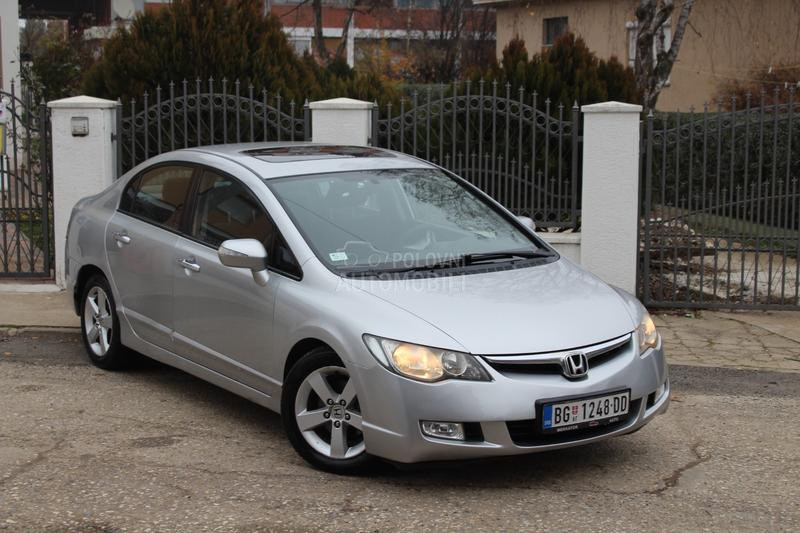 Honda Civic 1.8i-Vtec