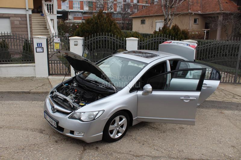 Honda Civic 1.8i-Vtec