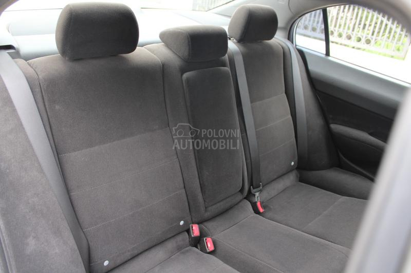 Honda Civic 1.8i-Vtec