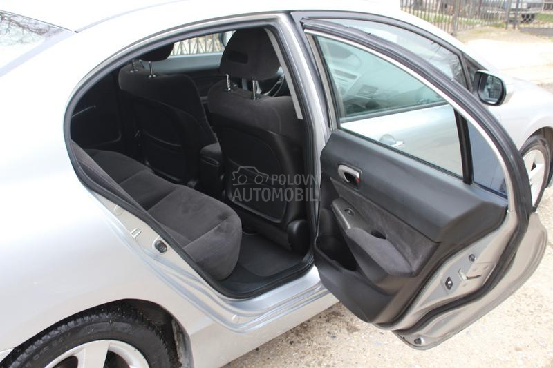 Honda Civic 1.8i-Vtec