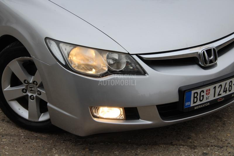 Honda Civic 1.8i-Vtec