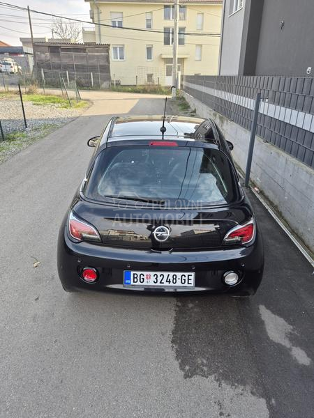 Opel Adam 