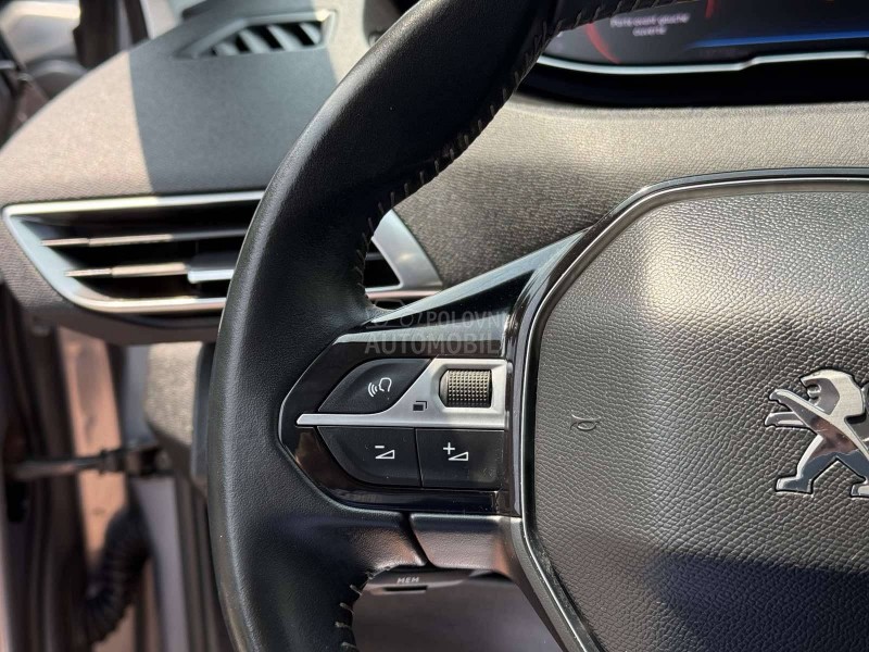 Peugeot 3008 1.2 B