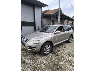 Volkswagen Touareg 2.5 R5 2005. god. -  kompletan auto u delovima