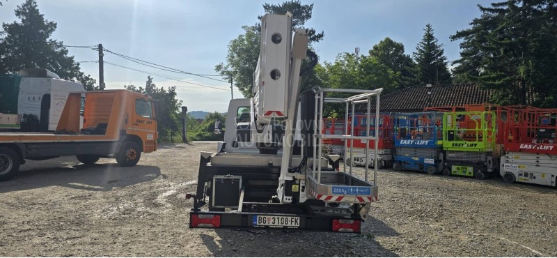 Iveco Kamionska korpa Najam