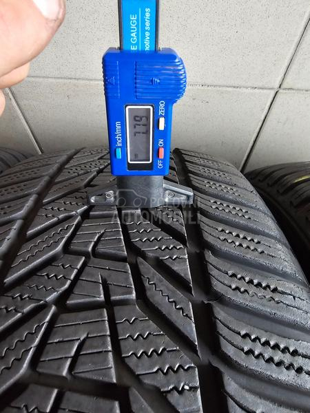 Hankook 225/40 R18 Zimska