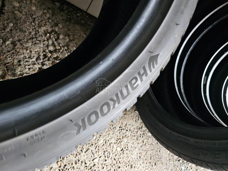 Hankook 225/40 R18 Zimska