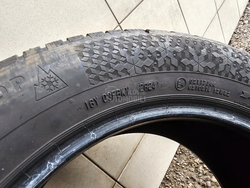Continental 235/55 R17 Zimska