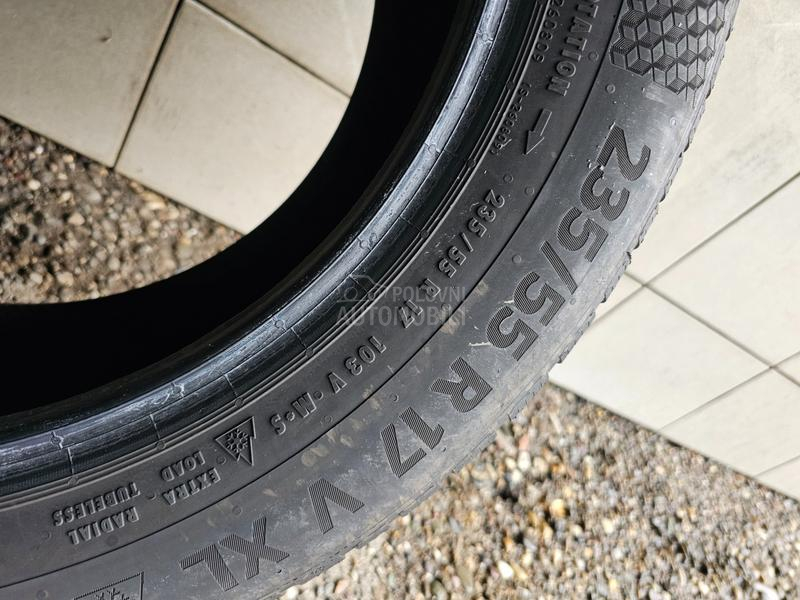 Continental 235/55 R17 Zimska
