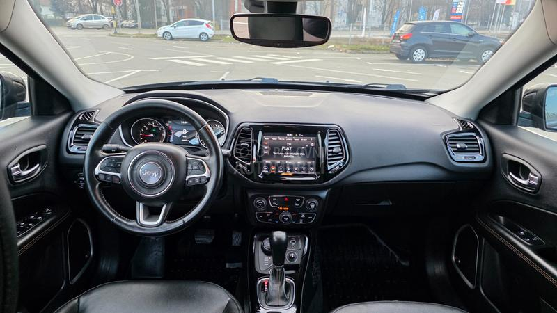Jeep Compass LIMITED
