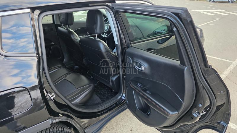 Jeep Compass LIMITED