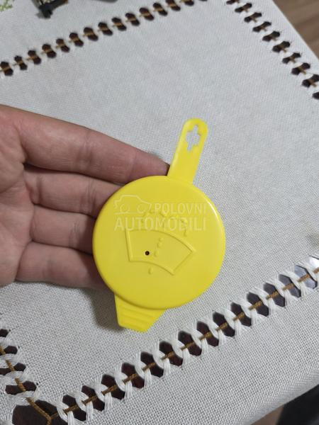 Corsa C čep posude za tečnos