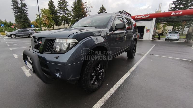 Nissan Pathfinder 