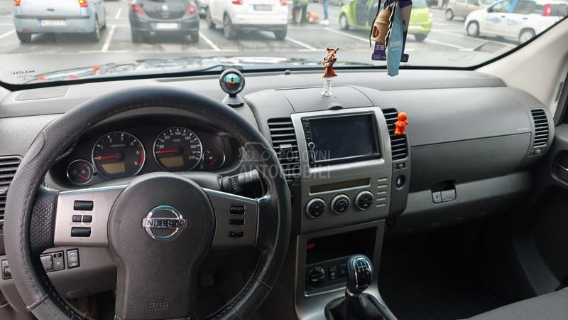 Nissan Pathfinder 