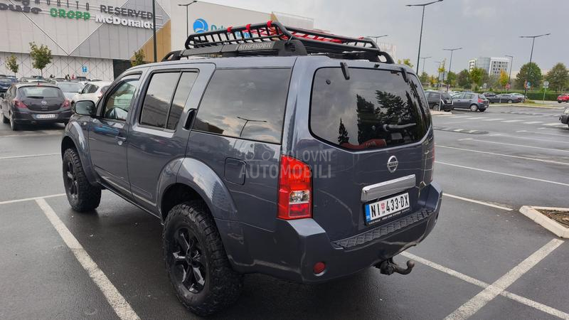 Nissan Pathfinder 