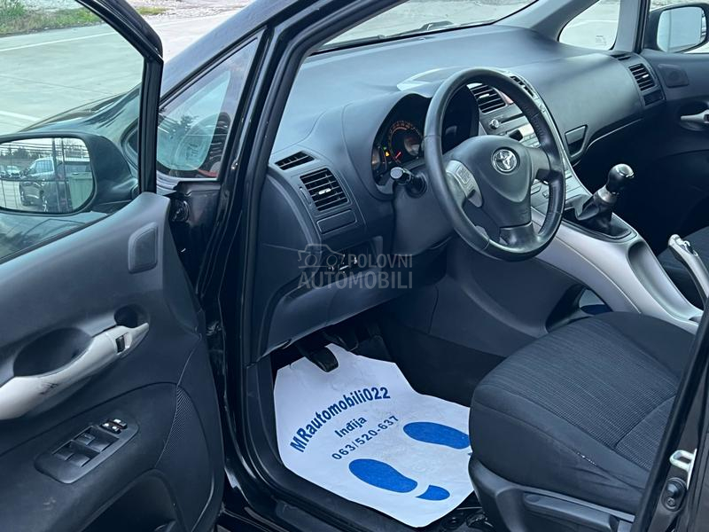 Toyota Auris 1.4D-4D LUNA